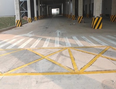 拉萨拉萨厂区道路标线施工