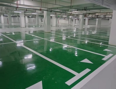 拉萨拉萨小区停车场标线